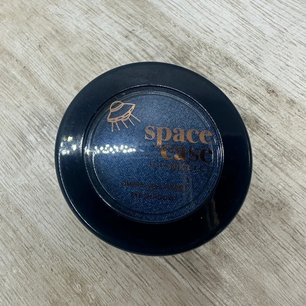 $8 🌙 Blue Eyeshadow Space Case‎ Cosemetics No Reception NEW